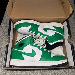 Jordan Kids Sneakers in Green and White